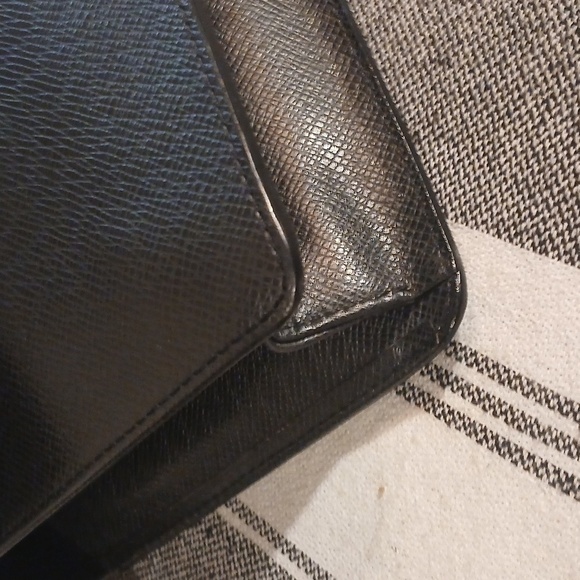 AUTHENTIC LOUIS VUITTON TAIGA SELENGA CLUTCH HAND BAG BLACK LEATHER - Picture 9 of 16